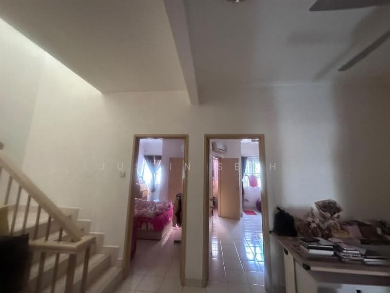 Rumah Teres 2.5-Tingkat untuk Dijual di Taman Megah Kepong (Kepong) - Justin Seah - Bedroom - PropertyGuru.com.my