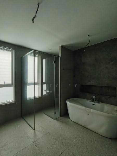 Rumah Berkembar untuk Disewa di Tanjung Tokong (Penang) - A Ee Ee - Bathroom - PropertyGuru.com.my