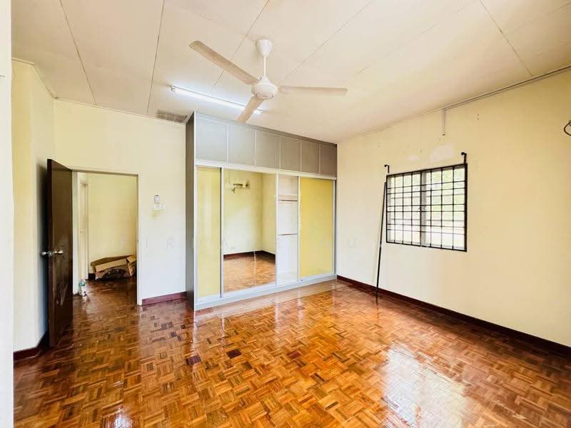 Rumah Teres 2-Tingkat untuk Dijual di Kota Emerald (Rawang) - Firdaus Husin - Bedroom - PropertyGuru.com.my