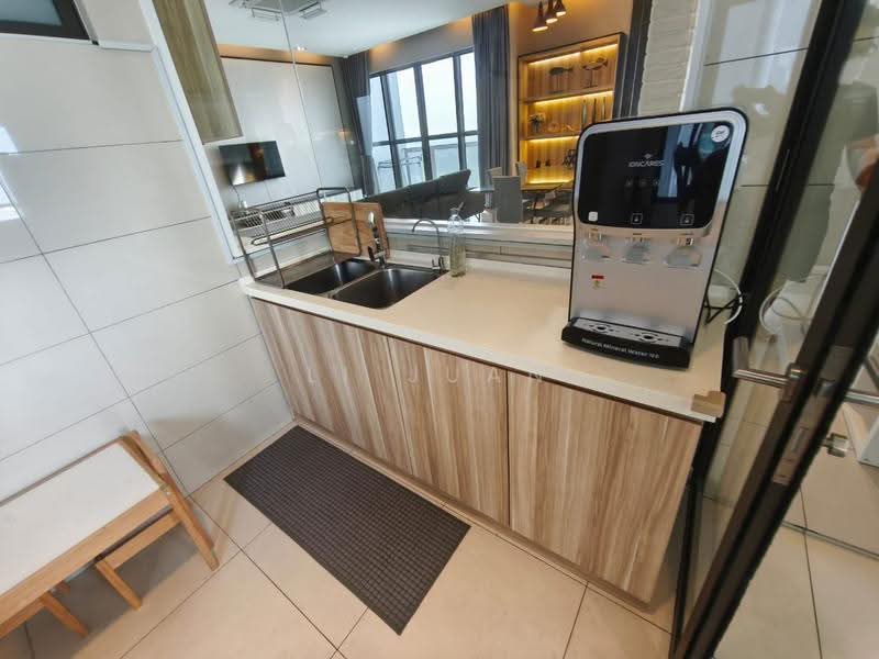 Kediaman Servis untuk Disewa di Senibong Cove - The WaterEdge Residences - Li Juan - Kitchen - PropertyGuru.com.my