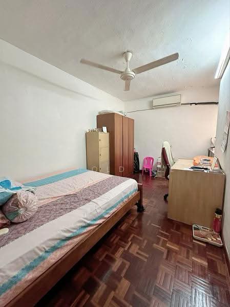 Apartment for Sale at Taman Kampar - Harold Lee - Bedroom - PropertyGuru.com.my