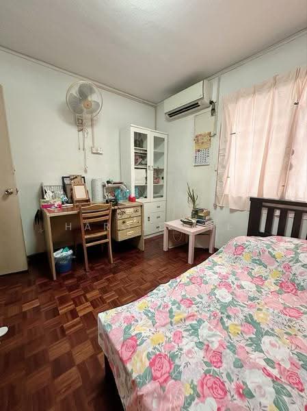 Apartment for Sale at Taman Kampar - Harold Lee - Bedroom - PropertyGuru.com.my