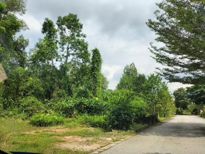 Residential Land for Sale in Bungalow Land Equine Park Serdang Seri Kembangan (Seri Kembangan) - Amy Lim - PropertyGuru.com.my
