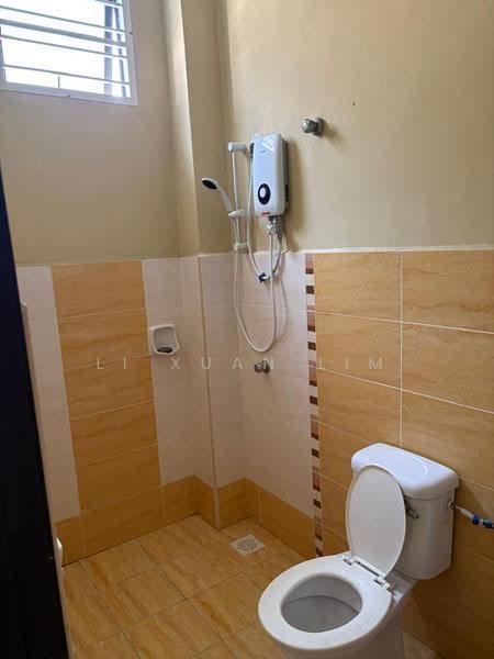 2-storey Terraced House for Rent in Melaka City (Melaka) - Li Xuan Lim - Bathroom - PropertyGuru.com.my