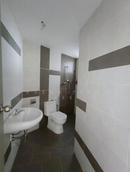 Kondominium untuk Dijual di Quayside @ Clear Water Bay - Kheng Teng Kek - Bathroom - PropertyGuru.com.my