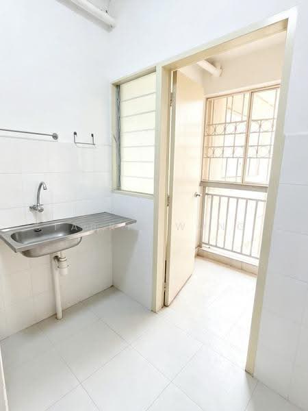 Apartment for Sale at Seri Intan Apartment - Tabris Wong - Kitchen - PropertyGuru.com.my