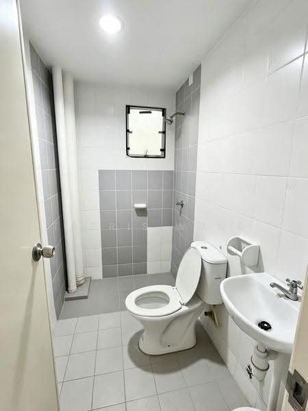 Apartment for Sale at Seri Intan Apartment - Tabris Wong - Bathroom - PropertyGuru.com.my