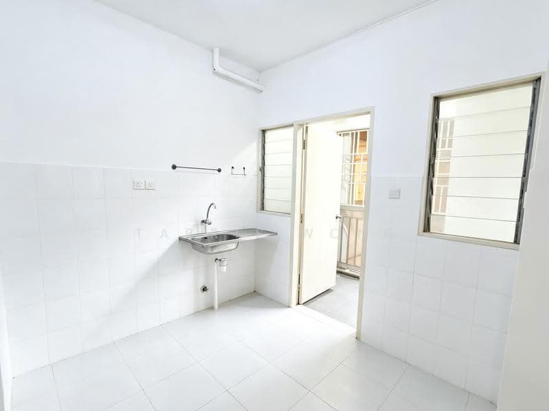 Apartment for Sale at Seri Intan Apartment - Tabris Wong - Kitchen - PropertyGuru.com.my