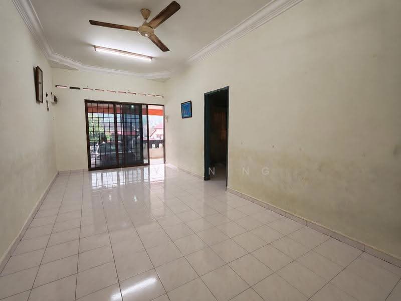 1-storey Terraced House for Sale in Taman Pancasila (Kulai) - Jayden Ng - Living Room - PropertyGuru.com.my