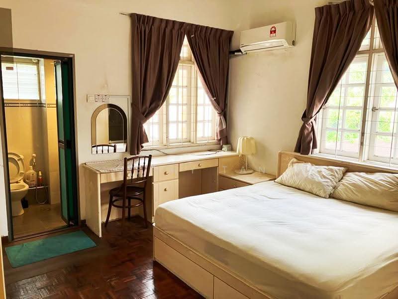 Pangsapuri untuk Disewa di Sri Emas - Jerry Tan - Bedroom - PropertyGuru.com.my