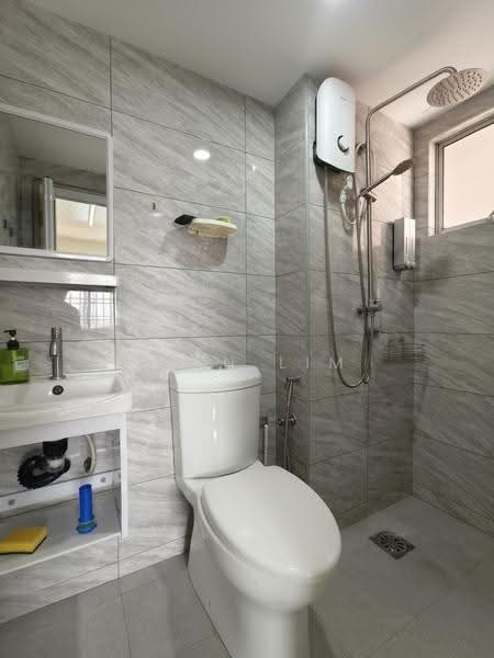 Pangsapuri untuk Disewa di Aliran Damai - Sean Lim - Bathroom - PropertyGuru.com.my