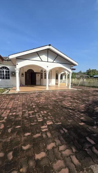 Bungalow House for Sale in Kuala Kubu Bharu (Selangor) - Zann Fauzan - Exterior - PropertyGuru.com.my