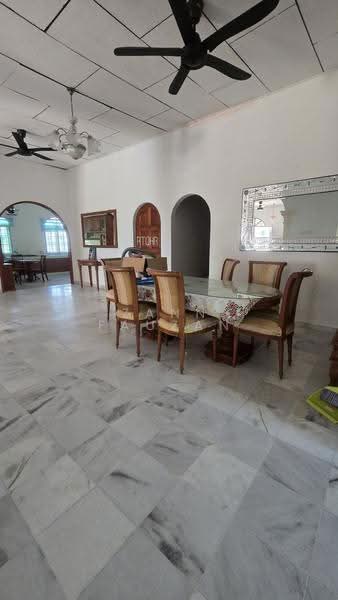 Bungalow House for Sale in Kuala Kubu Bharu (Selangor) - Zann Fauzan - Dining Room - PropertyGuru.com.my