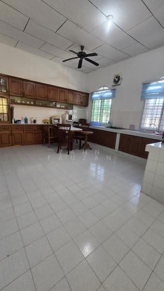 Bungalow House for Sale in Kuala Kubu Bharu (Selangor) - Zann Fauzan - Kitchen - PropertyGuru.com.my