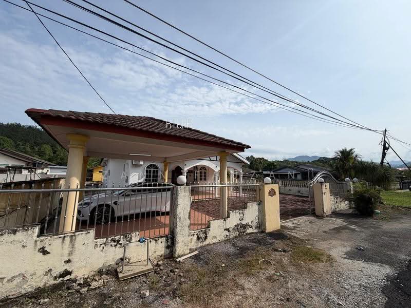 Bungalow House for Sale in Kuala Kubu Bharu (Selangor) - Zann Fauzan - Exterior - PropertyGuru.com.my