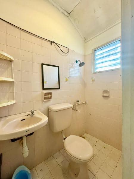 1.5-storey Terraced House for Sale in Usj 2 (Subang Jaya) - Izzat Zamros - PropertyGuru.com.my