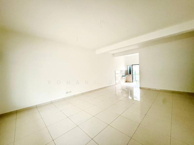 2-storey Terraced House for Sale in Bandar Tasik Kesuma (Beranang) - Rohani Daud - Living Room - PropertyGuru.com.my