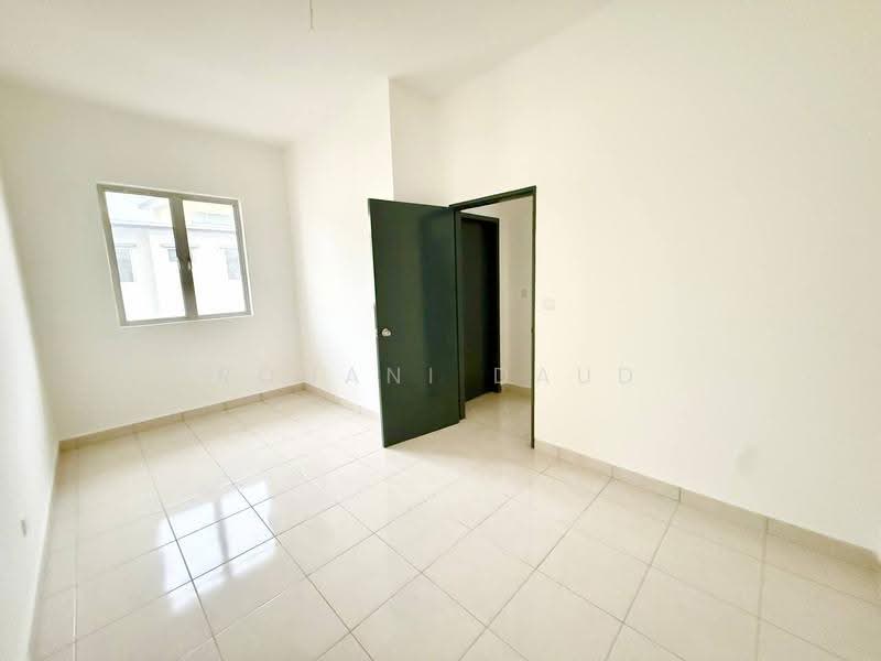 2-storey Terraced House for Sale in Bandar Tasik Kesuma (Beranang) - Rohani Daud - Interior - PropertyGuru.com.my