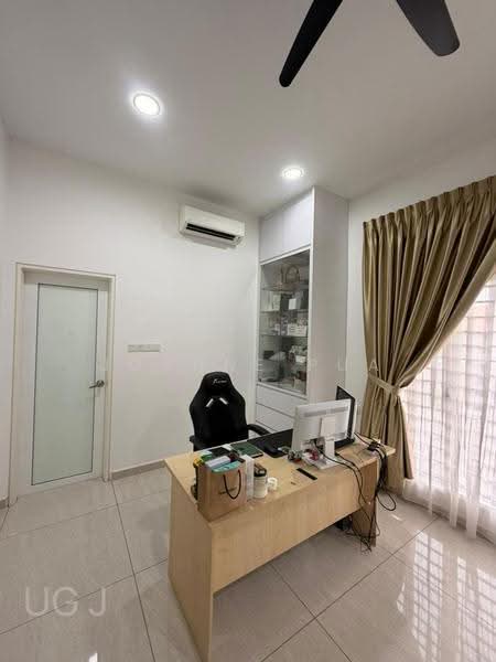 2-storey Terraced House for Sale in Kota Bayuemas (Klang) - Joanne Pua - Study - PropertyGuru.com.my