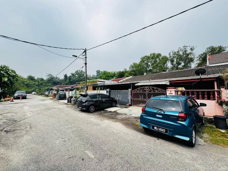 1-storey Terraced House for Sale in Puchong (Selangor) - Azean Wahab - Exterior - PropertyGuru.com.my