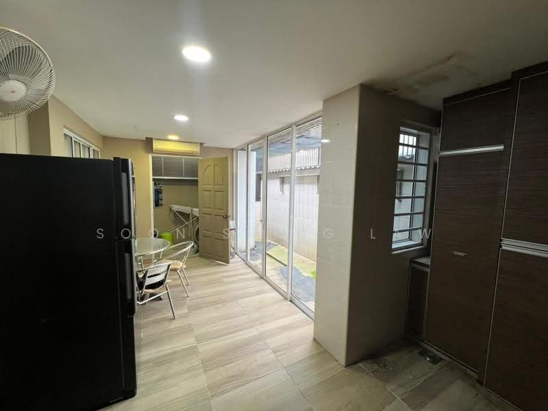 2-storey Terraced House for Rent in Bangsar (Kuala Lumpur) - Soon Sheng Law - Kitchen - PropertyGuru.com.my