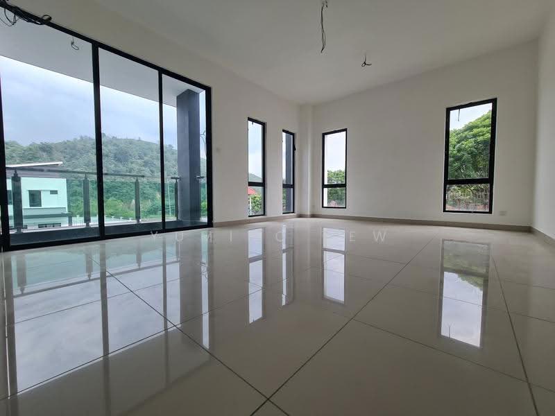Rumah Berkembar untuk Dijual di Kajang (Selangor) - Yumiko Kew - Living Room - PropertyGuru.com.my