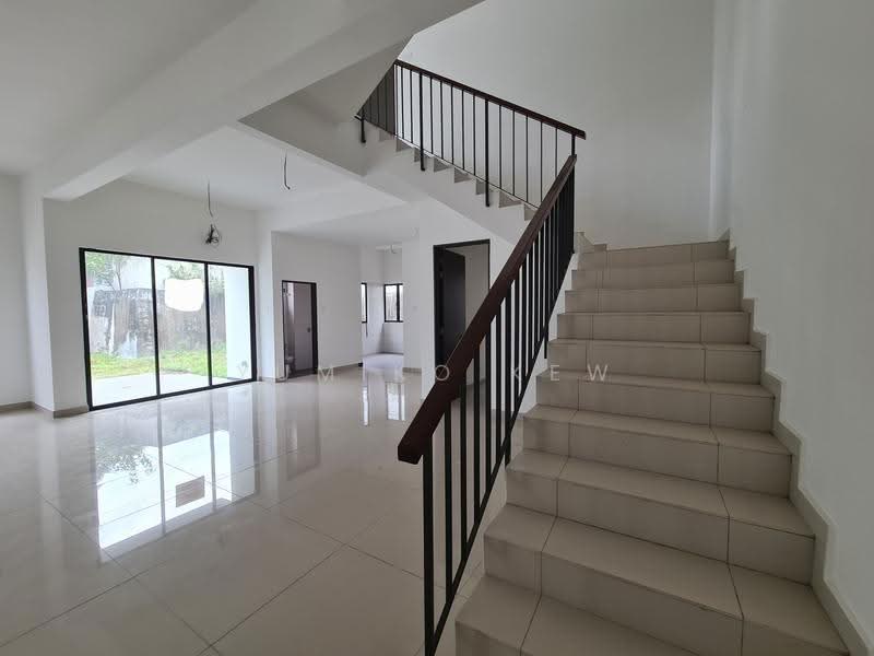 Rumah Berkembar untuk Dijual di Kajang (Selangor) - Yumiko Kew - Living Room - PropertyGuru.com.my