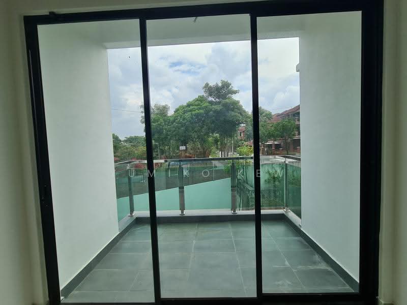 Rumah Berkembar untuk Dijual di Kajang (Selangor) - Yumiko Kew - Balcony - PropertyGuru.com.my