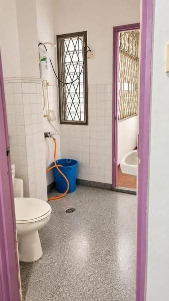 2-storey Terraced House for Sale in Taman Pelangi (Johor Bahru) - U Hon Kun - Bathroom - PropertyGuru.com.my