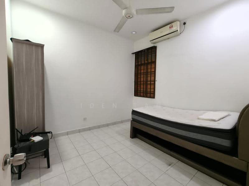 1-storey Terraced House for Sale in Taman Puteri Wangsa (Ulu Tiram) - Iden Tan - Bedroom - PropertyGuru.com.my