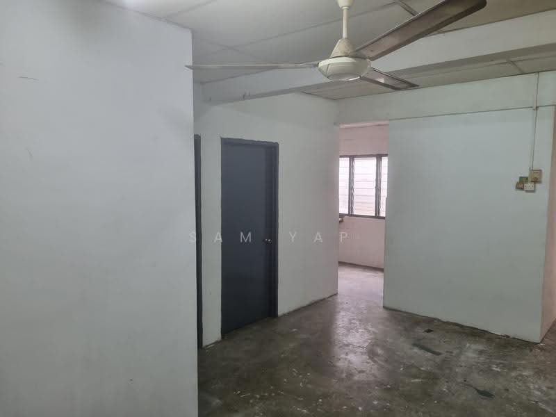 Pangsapuri untuk Dijual di Taman Sepakat Indah Apartment (P3) - Sam Yap - Interior - PropertyGuru.com.my