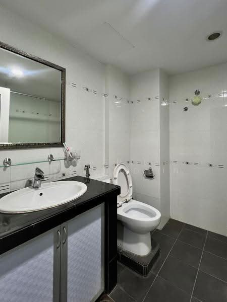 Condominium for Rent at Menara Mutiara - Kashfi Sharifuddin - Bathroom - PropertyGuru.com.my