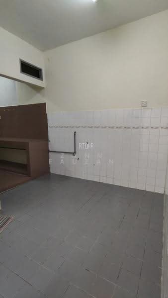 Rumah Teres 2-Tingkat untuk Dijual di Bukit Sentosa (Rawang) - Zann Fauzan - Kitchen - PropertyGuru.com.my