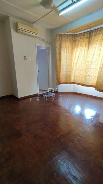 Rumah Teres 2-Tingkat untuk Dijual di Bukit Sentosa (Rawang) - Zann Fauzan - Living Room - PropertyGuru.com.my