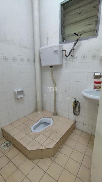Rumah Teres 2-Tingkat untuk Dijual di Bukit Sentosa (Rawang) - Zann Fauzan - Bathroom - PropertyGuru.com.my