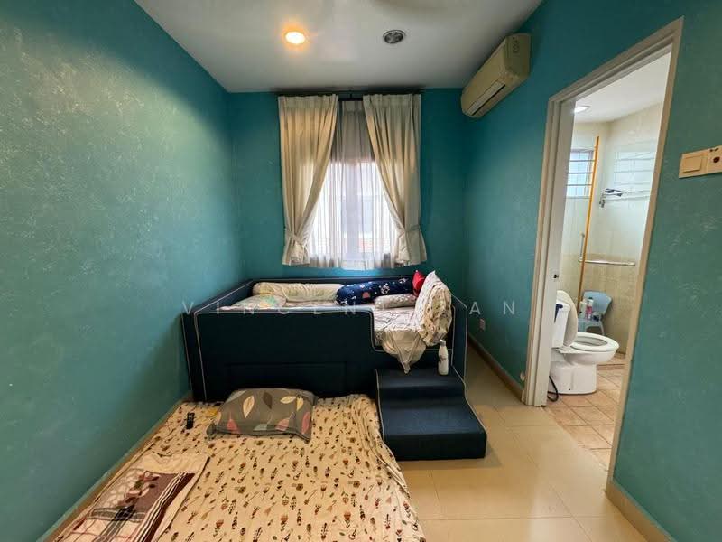 Semi-Detached House for Rent in Kota Kemuning (Shah Alam) - Vincent Tan - Bedroom - PropertyGuru.com.my