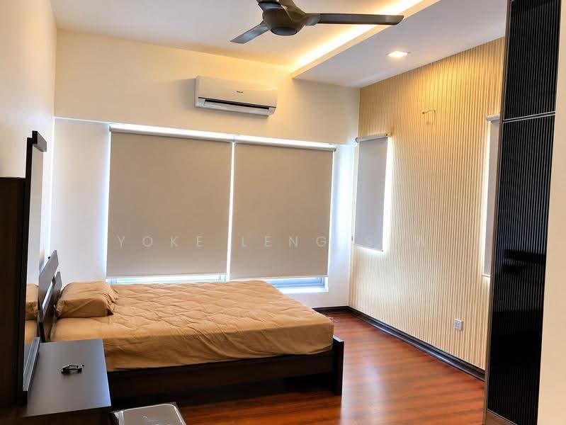Kediaman Servis untuk Dijual di Solace Service Apartment @ SetiaWalk - Yoke Leng Sew - Bedroom - PropertyGuru.com.my