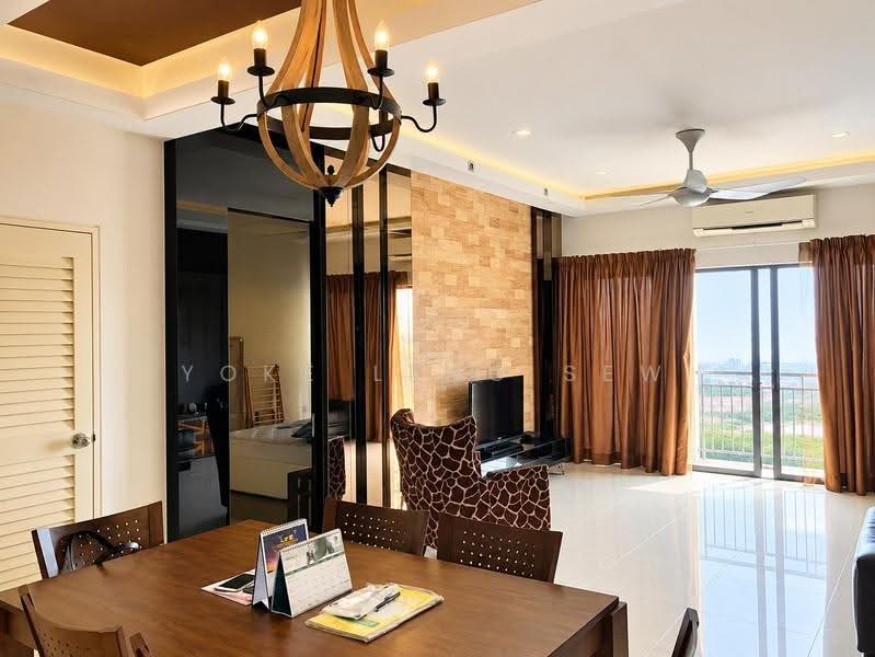 Kediaman Servis untuk Dijual di Solace Service Apartment @ SetiaWalk - Yoke Leng Sew - Living Room - PropertyGuru.com.my