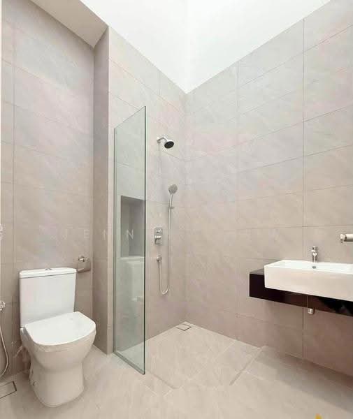 Cluster House for Sale in Eco Ardence (Setia Alam) - Jennie Chew - Bathroom - PropertyGuru.com.my