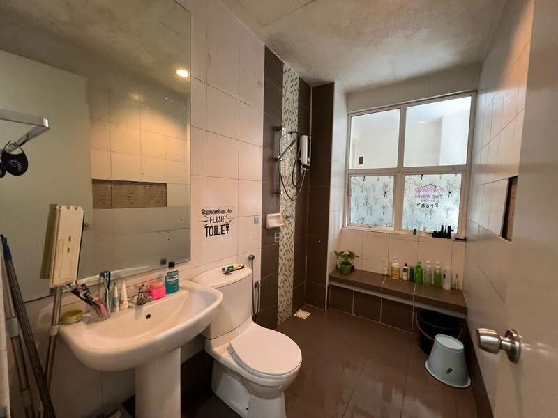 Kondominium untuk Dijual di 3 Residen @ Melawati - Wee . - Bathroom - PropertyGuru.com.my