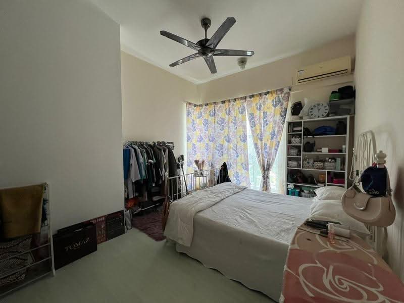 Kondominium untuk Dijual di 3 Residen @ Melawati - Wee . - Bedroom - PropertyGuru.com.my