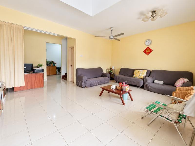Rumah Teres 2-Tingkat untuk Dijual di Bandar Putra Permai (Seri Kembangan) - Sky Wong - Living Room - PropertyGuru.com.my