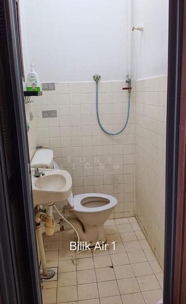 Townhouse for Rent in Taman Bukit Teratai (Ampang) - Tony Leong - Bathroom - PropertyGuru.com.my