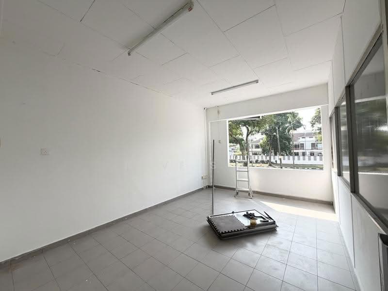 Kedai / Pejabat untuk Disewa di Taman Molek (Johor Bahru) - Dave Sim - PropertyGuru.com.my