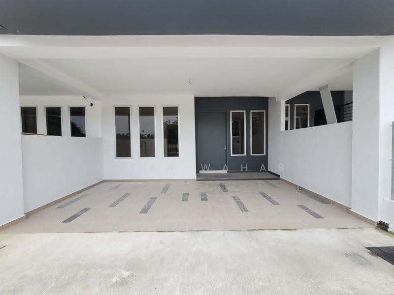 1-storey Terraced House for Sale in Dengkil (Selangor) - Azean Wahab - Exterior - PropertyGuru.com.my