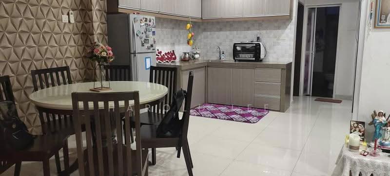 Pangsapuri untuk Dijual di Tanjung Court - Harold Lee - Dining Room - PropertyGuru.com.my