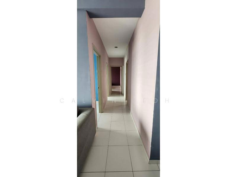 Kondominium untuk Dijual di One World 1 - Calvin Keoh - Corridor - PropertyGuru.com.my