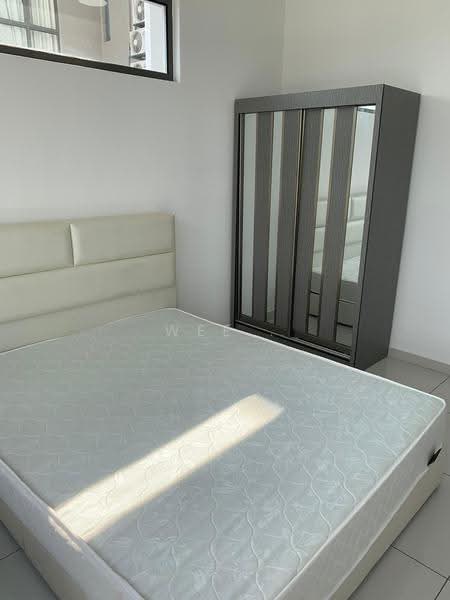 Kediaman Servis untuk Disewa di Kenwingston Platz - Wee . - Bedroom - PropertyGuru.com.my