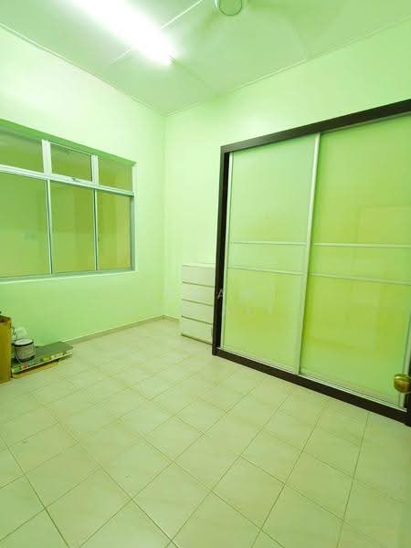 1-storey Terraced House for Sale in Perkampungan Pandan Perdana (Kuantan) - Idham Che'Ali - Bedroom - PropertyGuru.com.my