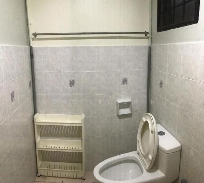 Kondominium untuk Dijual di Ridzuan Condominium - Wong Lee Chin - Bathroom - PropertyGuru.com.my